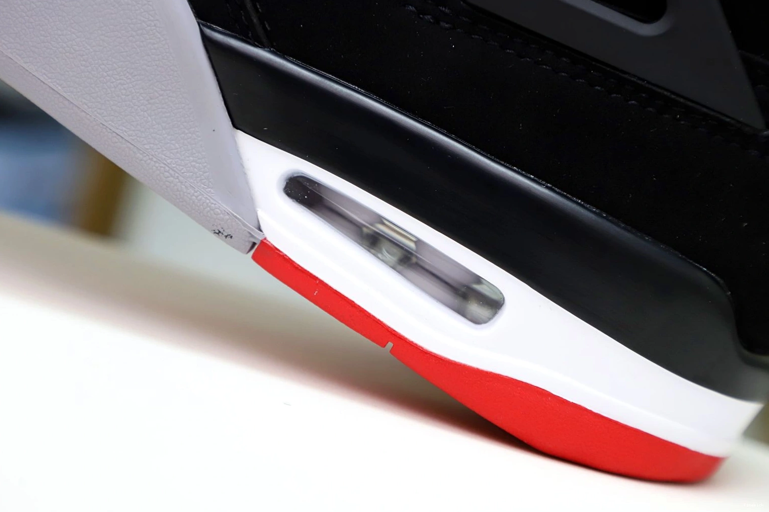 4 OG 'BRED' JORDAN RETRO 2019 AIR 0923